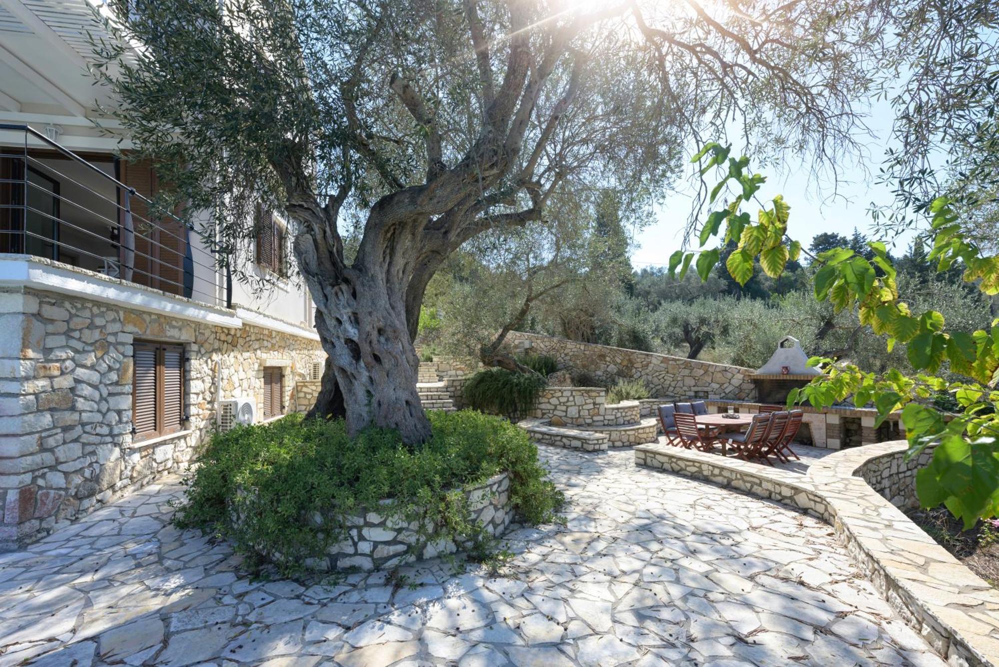 Villa Bougarini Haven Family Villa Rock Pool Oasis Ieromonachos Exterior foto
